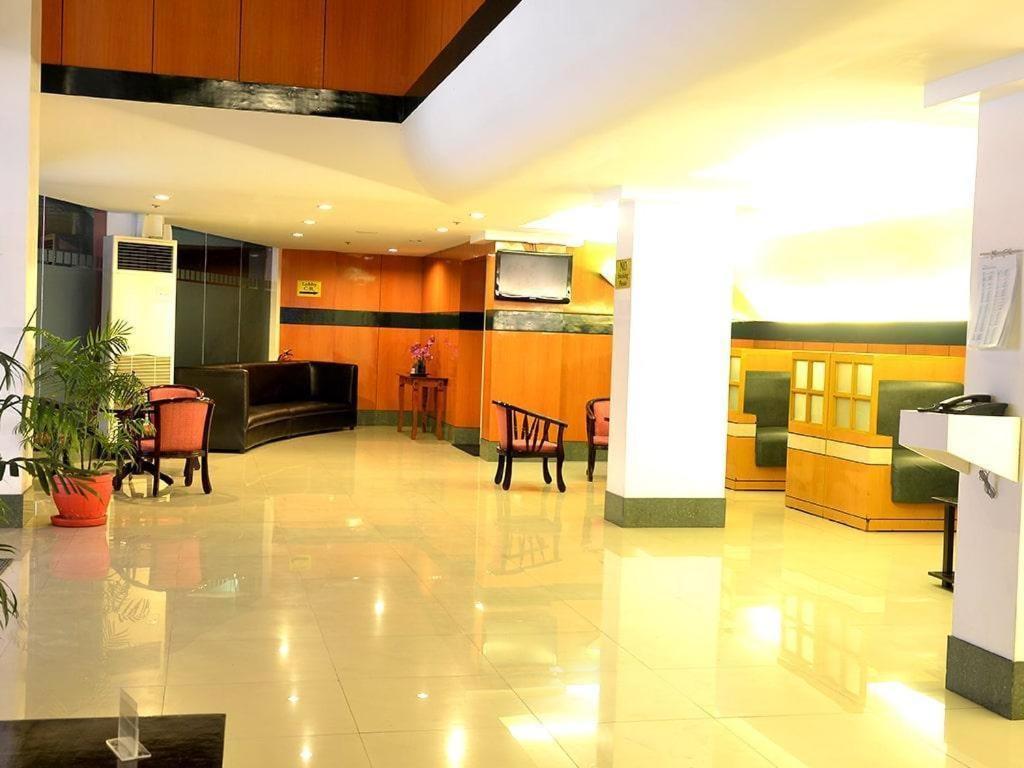 Hotel Sogo Tarlac Екстер'єр фото