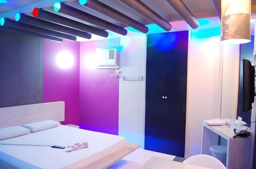 Hotel Sogo Tarlac Екстер'єр фото