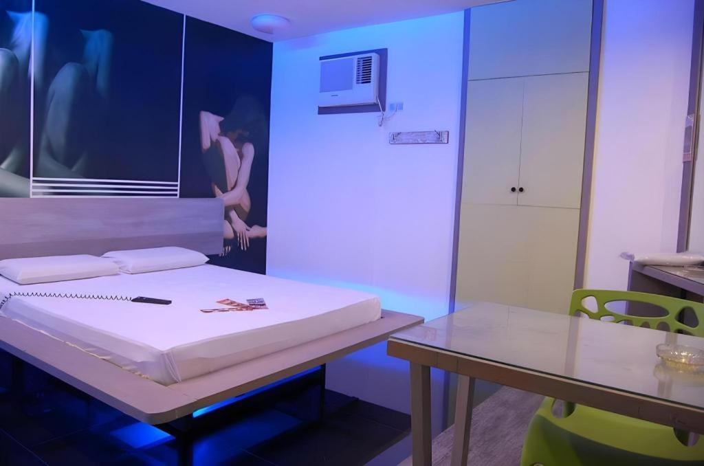 Hotel Sogo Tarlac Екстер'єр фото