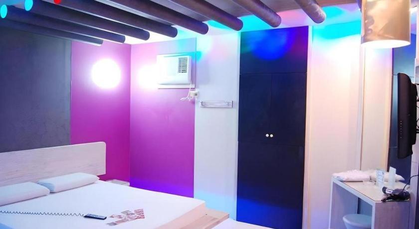 Hotel Sogo Tarlac Екстер'єр фото
